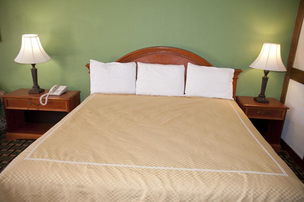Victorian Inn&Suites Nacogdoches Eksteriør bilde