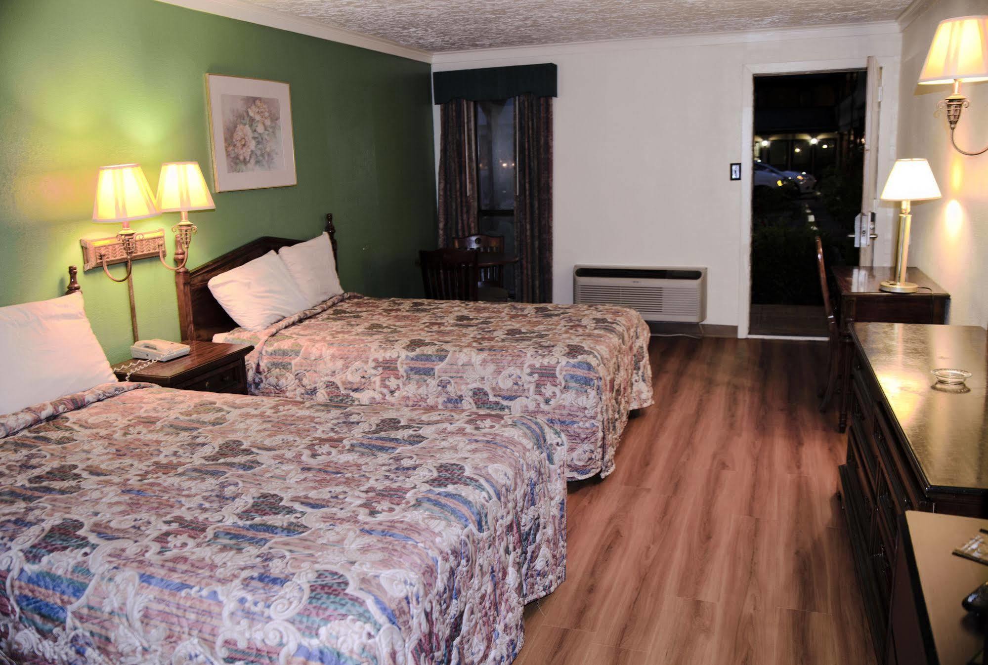 Victorian Inn&Suites Nacogdoches Eksteriør bilde